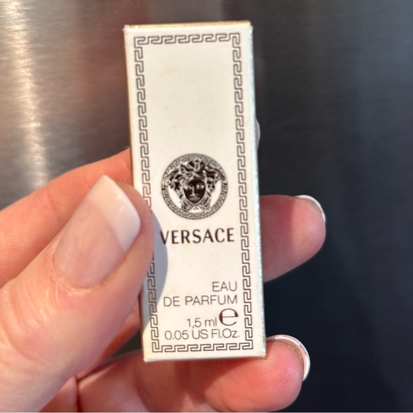 Other - Versace Eau de Parfum mini (1.5 ml)